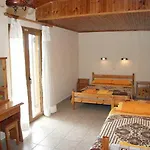 Eleni Aparthotel 2*