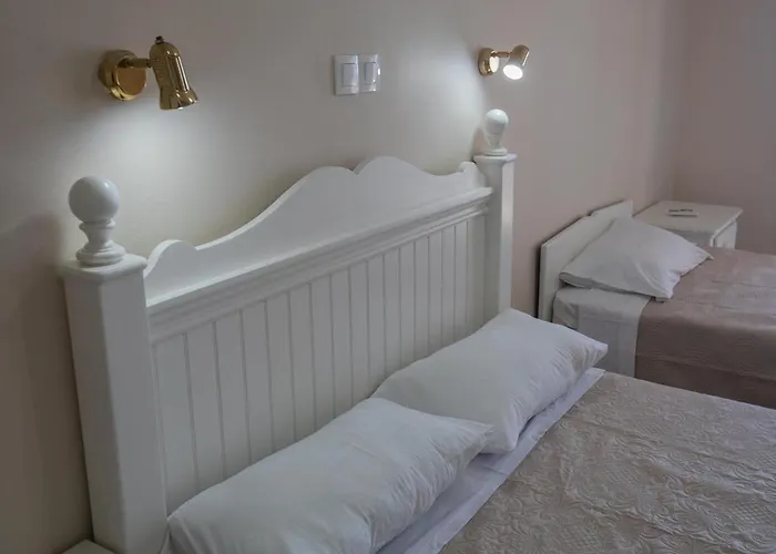 Eleni 아파트호텔 Vlachata